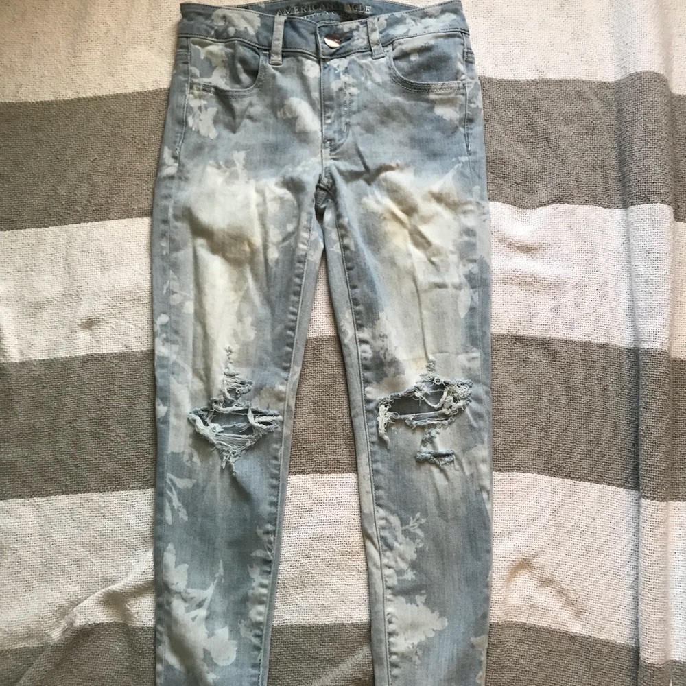American Eagle flower print skinny jeans